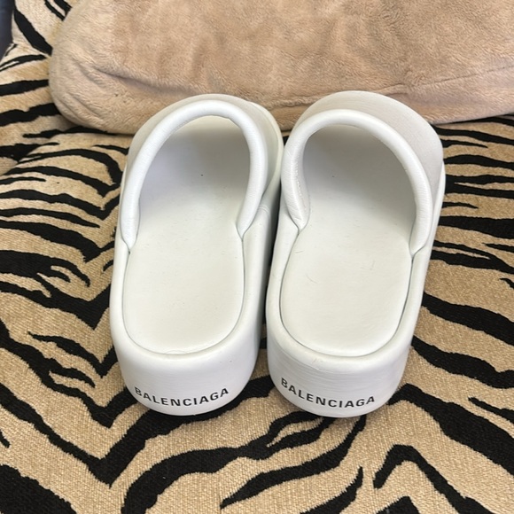 Balenciaga Leather Slides - Picture 5 of 7